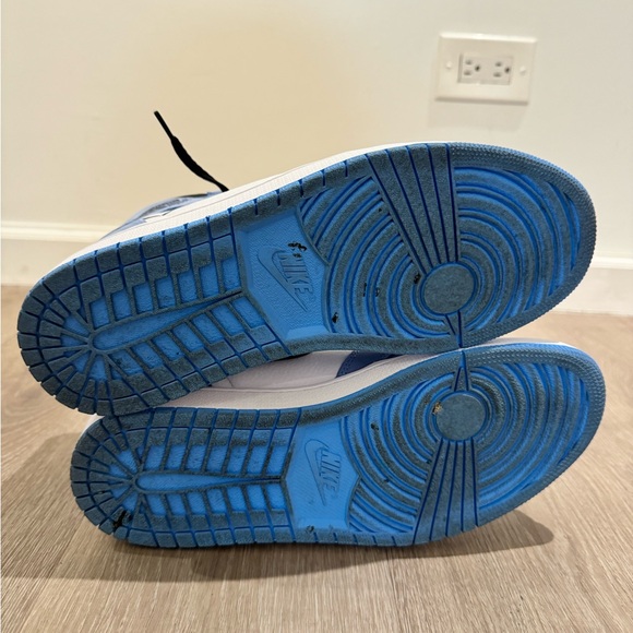 Men’s Jordan 1s size 11. University blue - Picture 6 of 7